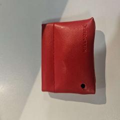 Marsupio rood, come riportato da AFAS Live utilizzando iLost