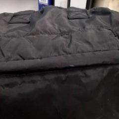 バッグ Zwart がiLostで Qbuzz Fryslân によって報告されました