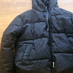 Jaqueta, segons ha informat GVB mitjançant iLost