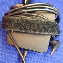 Laptop oplader, zoals gemeld door UvA REC met iLost
