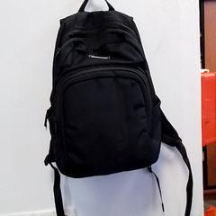 Mochila, segundo informou Hermes Eindhoven usando iLost