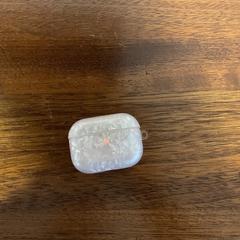 Caixa para airpods doosje, como reportado por Breng Arnhem utilizando o iLost