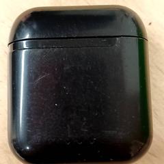 Earbud holder, as reported by Qbuzz GD Groningen Peizerweg using iLost