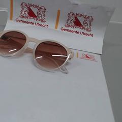 Occhiali da sole, come riportato da Gemeente Utrecht utilizzando iLost