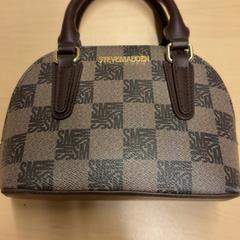 Damestasje, zgłoszono przez RET przy użyciu iLost