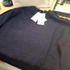 Sweater Mango + déclaration d'impôt, as reported by IKEA Grenoble using iLost