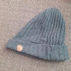 Beanie, jak nahlášeno Centraal magazijn pomocí iLost