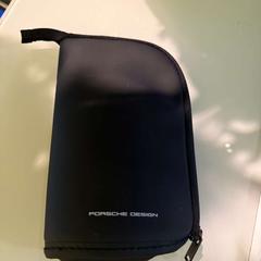 Taška BLACK, jak nahlášeno Room Mate Bruno pomocí iLost