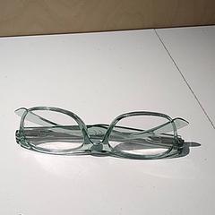 Briller, som rapportert av IKEA Groningen ved bruk av iLost