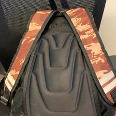 배낭, iLost를 사용하여 Eindhoven Airport에 보고됨