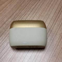 Headphone case, as reported by Connexxion Haarlem AML using iLost