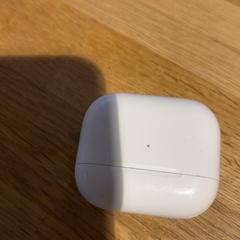 Airpod, as reported by Designer Outlet Roermond using iLost