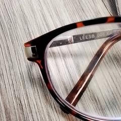 Bicchieri, come riportato da Beekse Bergen Resorts en Hotel utilizzando iLost