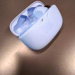 이어폰 Bleu, iLost를 사용하여 IKEA Nice Saint Isidore에 보고됨