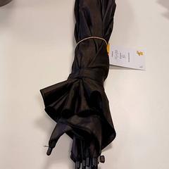 Aterkia Zwart, gisa salatu by Centraal magazijn iLost erabiliz