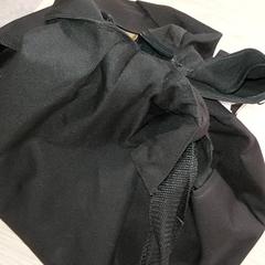 Táska zwart, amint azt Centraal magazijn az iLost segítségével jelentette.