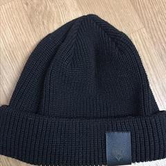 ラグ černa,zn.Wolf Gang がiLostで IKEA Brno によって報告されました