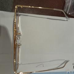 Lunette de soleil or, come riportato da TCL utilizzando iLost