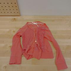 Růžová mikina, amint azt IKEA Ostrava az iLost segítségével jelentette.