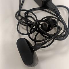 Carregador de portàtils & Auriculars sense fil Jabra, segons ha informat HvA Amstelcampus mitjançant iLost