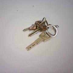 Nycklar, rapporterat av Bobbejaanland med iLost