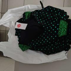 Kjole zwart-groen met pailletten, som rapportert av Regio Limburg - Leuven ved bruk av iLost