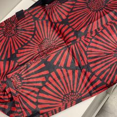 バック, como reportado por IKEA新三郷 utilizando o iLost