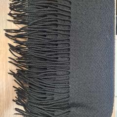 Szal, zgłoszono przez Breda University of Applied Sciences Mgr. Hopmansstraat przy użyciu iLost