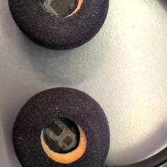 Hörlurar Zwart, rapporterat av Eindhoven Airport med iLost