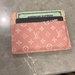 지갑(하위 카테고리), iLost를 사용하여 Pouw Vervoer에 보고됨