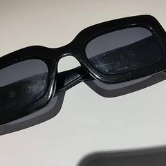 Sonnenbrille, gemeldet von Bibliotheek Neude (Utrecht) über iLost