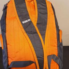 حقائب حمل وحقائب اليد gris et orange، كما تم الإبلاغ عنه بواسطة TCL عبر iLost