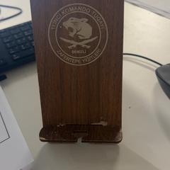 Mobile phone holder, som rapportert av Silver Sands Beach ved bruk av iLost