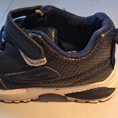 くつ がiLostで Madurodam によって報告されました