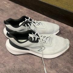 Chaussure Nike, a été signalé par Van der Valk Hotel Haarlem utilisant iLost