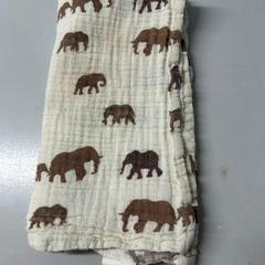 Paño hidrofílico, ha sido reportado por Avonturenpark Hellendoorn con iLost