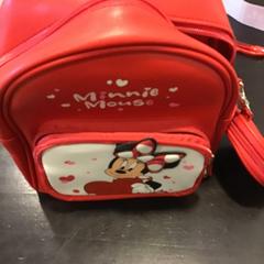 Väska, rapporterat av U-OV Utrecht med iLost