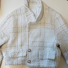 Kleding - Witte kinderjas, jak nahlášeno Centraal magazijn pomocí iLost
