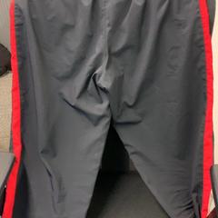 Joggingbroek, zoals gemeld door Eindhoven Airport met iLost