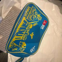 Borsa, come riportato da Van der Valk Hotel Amsterdam-Amstel utilizzando iLost