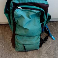 Rugzak/rugtas がiLostで Qbuzz GD Groningen HS によって報告されました