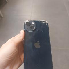 Blauwe iphone 15 mini, amint azt az iLostnak jelentették.