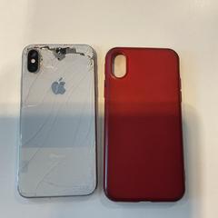 Iphone XS がiLostで Gemeente Amsterdam - Bureau Gevonden Voorwerpen によって報告されました