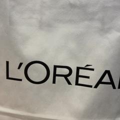 Bag L’oréal, as reported by Designer Outlet Roermond using iLost