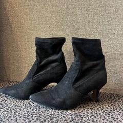 Chaussure, a été signalé par Hotel Apeldoorn utilisant iLost