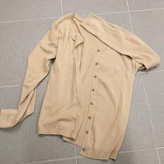 Kleding - Lichtbruine blousse, rapporterat av Centraal magazijn med iLost