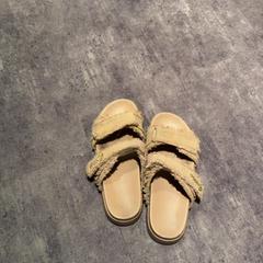 Sandal Bruin, som rapportert av Van der Valk Hotel Haarlem ved bruk av iLost