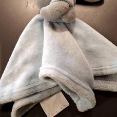 ブランケット がiLostで IKEA Paris - Plaisir によって報告されました