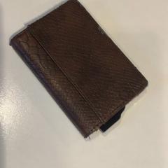 Korthållare Op naam van Abay, rapporterat av Gemeente Amsterdam med iLost