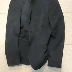 Kleding - jas, rapporterat av Centraal magazijn med iLost